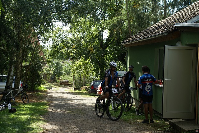 img00106.jpg